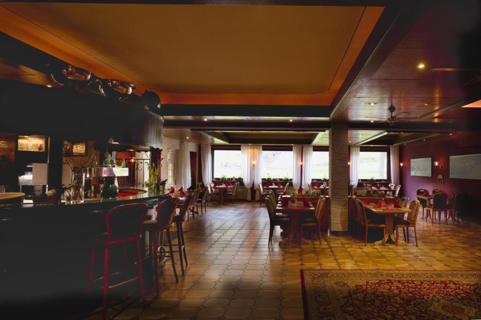 Hotel Krone Riesling Trittenheim Exterior photo